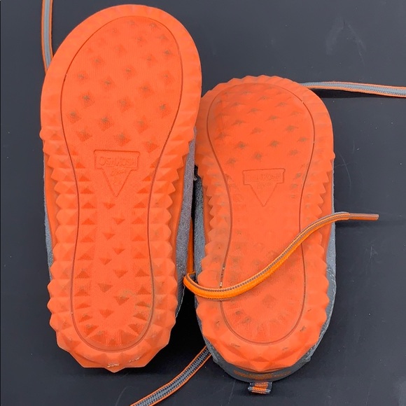 Kids shoes size 10 - Picture 3 of 4